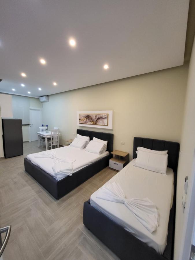 Delmar Apartments Golem  Bagian luar foto