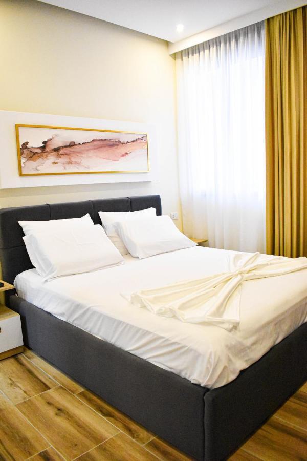 Delmar Apartments Golem  Bagian luar foto