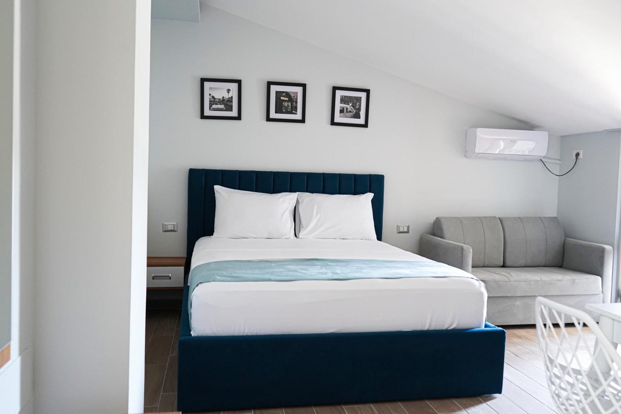 Delmar Apartments Golem  Bagian luar foto