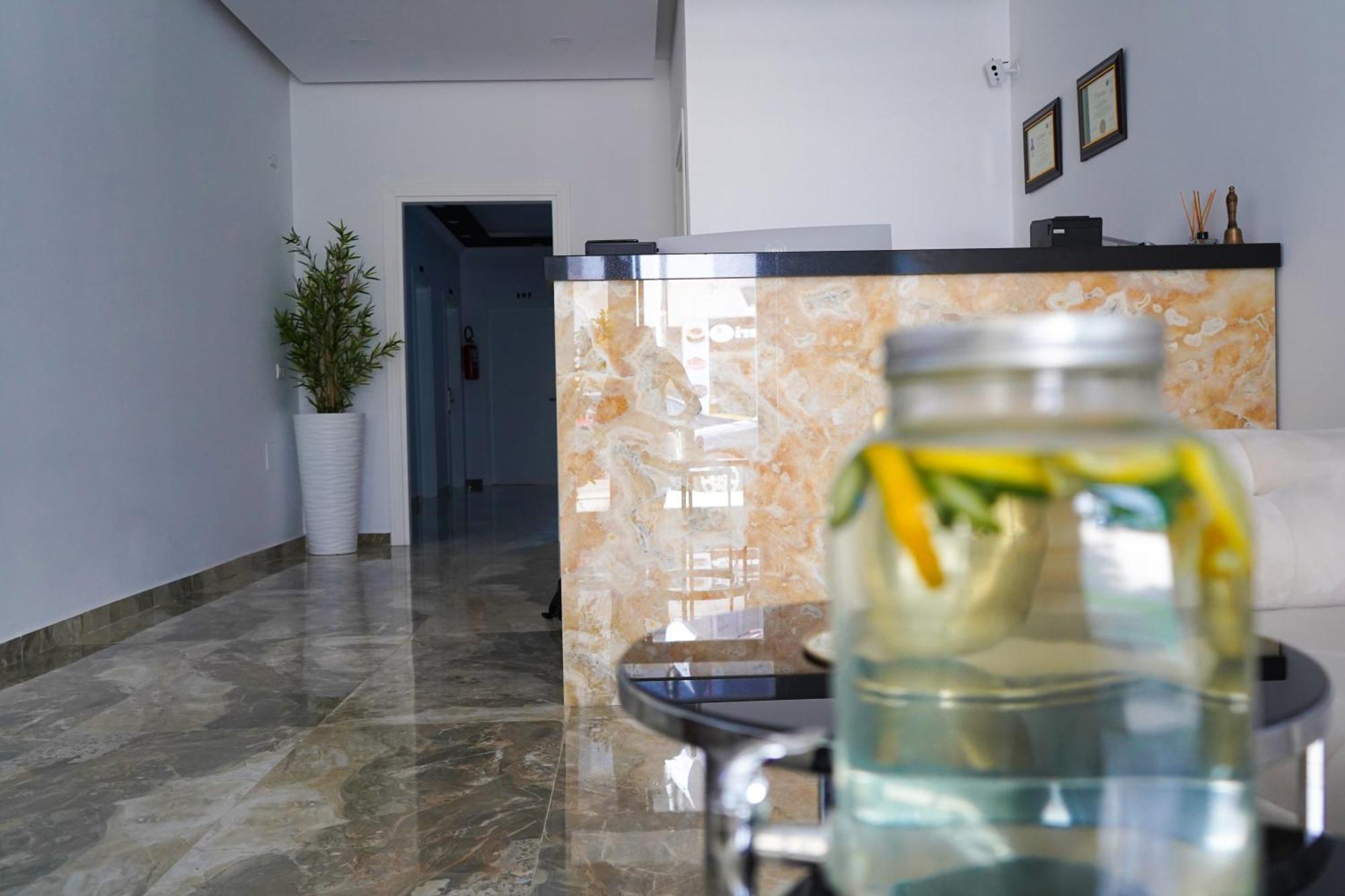 Delmar Apartments Golem  Bagian luar foto